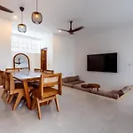 Villa Aura